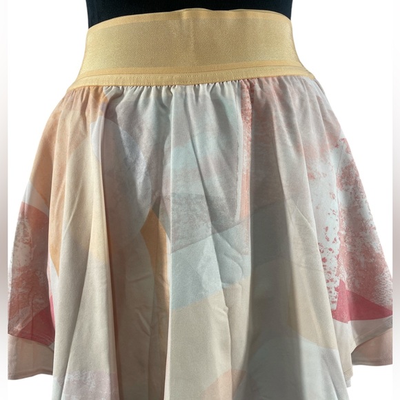 Lululemon court rival skirt, built in short & pockets,Peach, White, Pink,size 8 - Picture 3 of 9